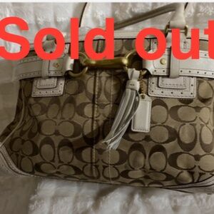 Preowned Coach Tan and Cream Hampton Signature Tote, Fair-Good Used Condition